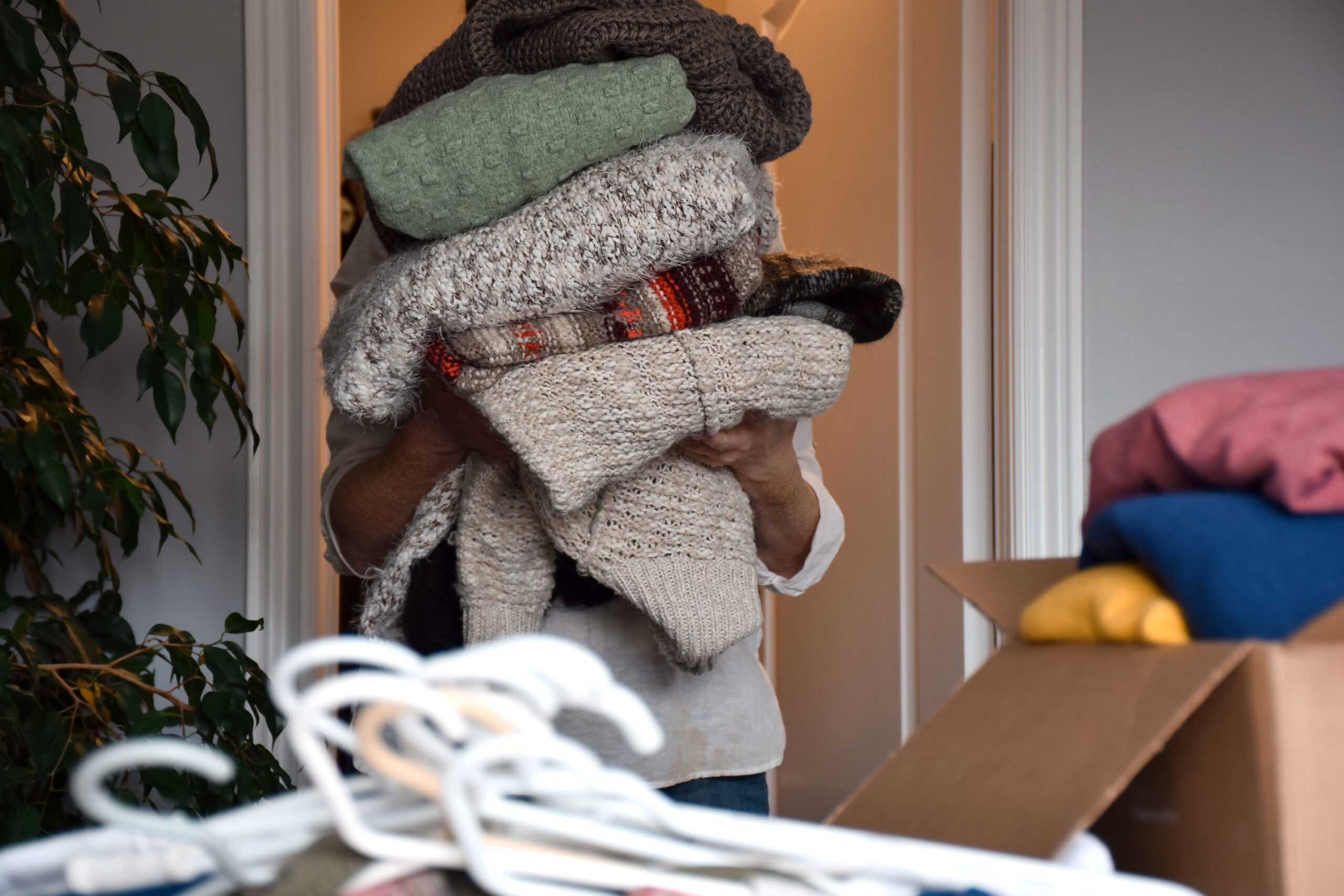 Guardian Storage – How to declutter your closet with smart organization and seasonal storage solutions