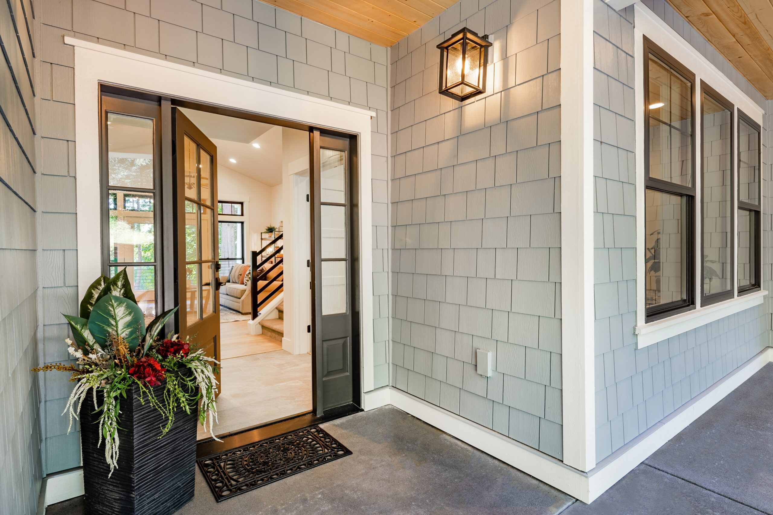 Guardian Storage guide on how to choose the right porch light for your home
